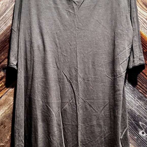 Olive Green Short Sleeve V-neck Casual Tee - Picture 1 of 3